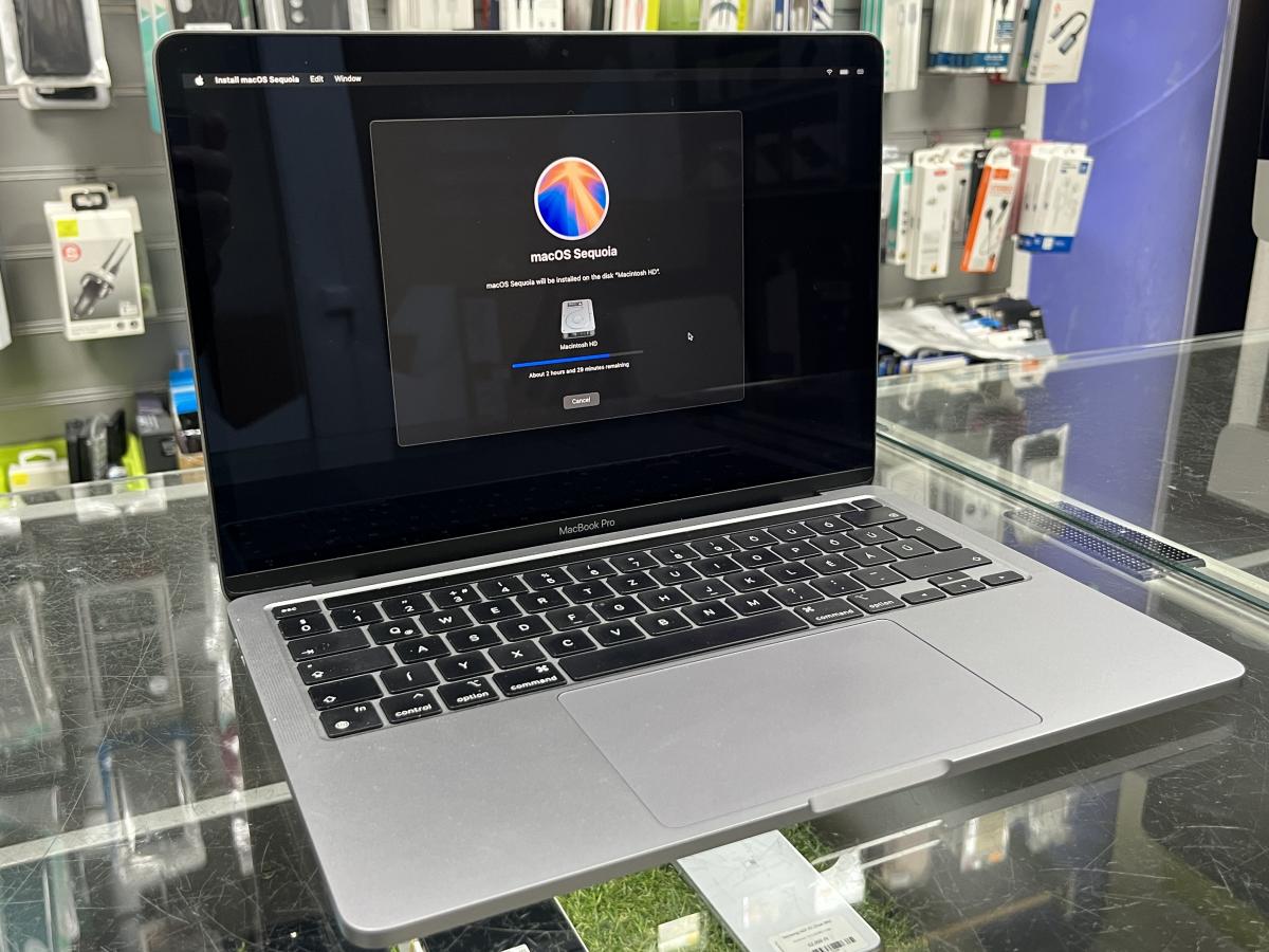 Apple MacBook Pro 13" Retina Touchbar 2020 M1 8/8 Magos CPU 8GB / 256G SSD, Space Gray, FELÚJITOTT