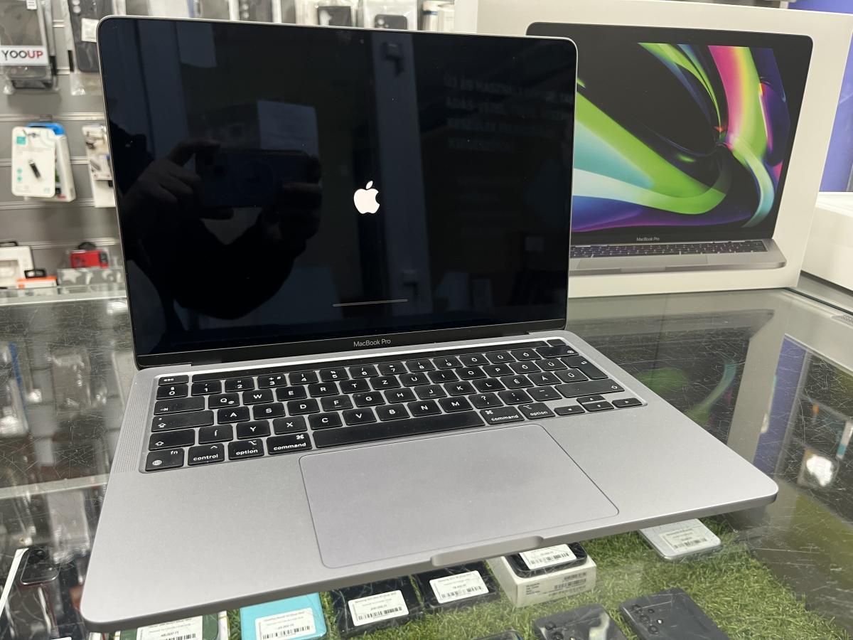 Apple MacBook Pro 13" Retina Touchbar 2020 M1 8/8 Magos CPU 8GB / 256G SSD, Space Gray, FELÚJITOTT
