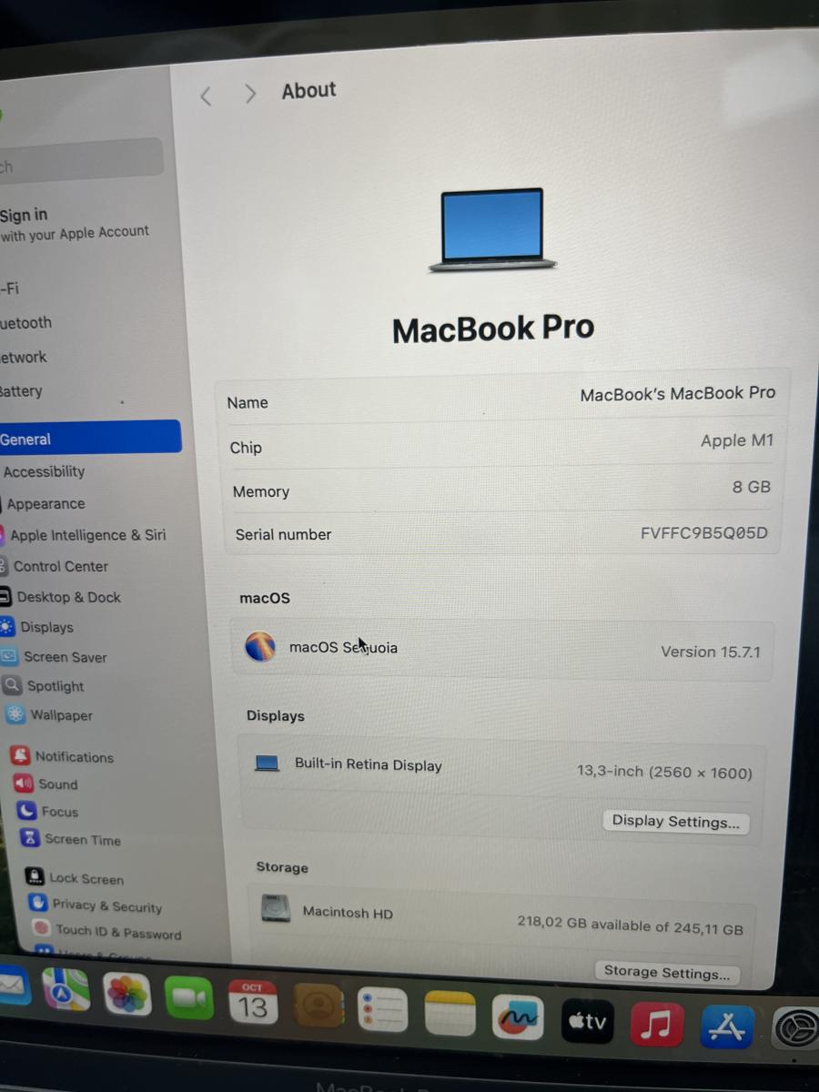 Apple MacBook Pro 13" Retina Touchbar 2020 M1 8/8 Magos CPU 8GB / 256G SSD, Space Gray, FELÚJITOTT
