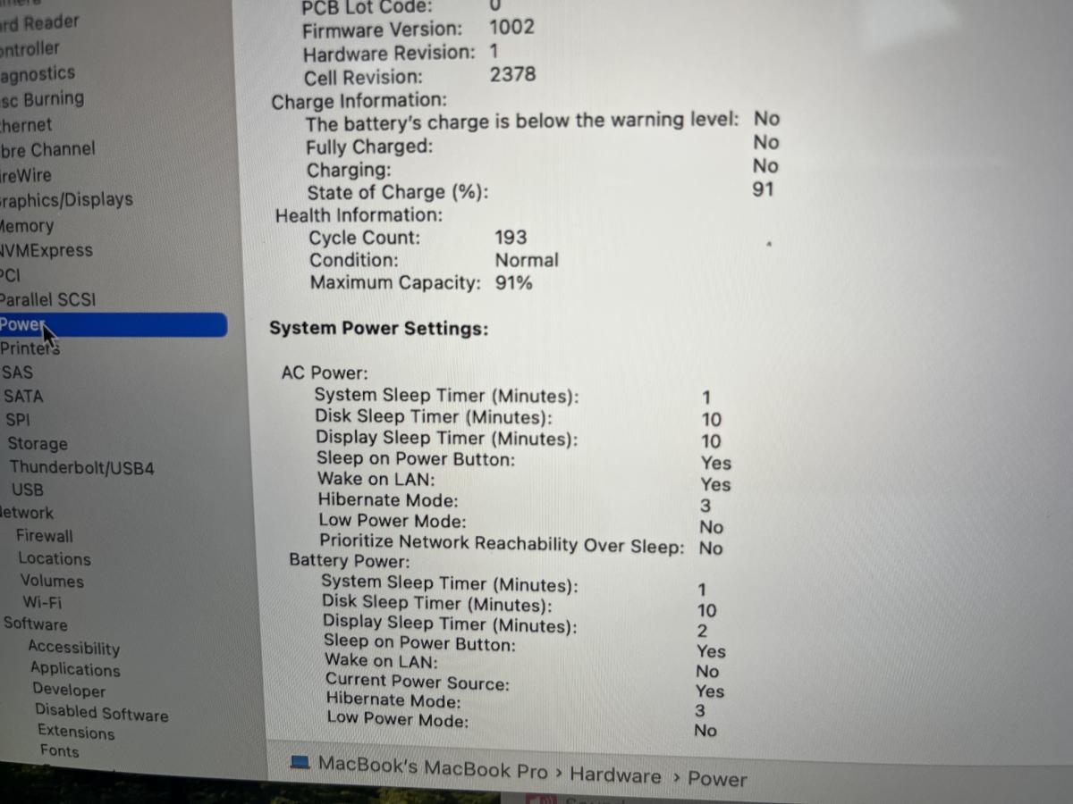 Apple MacBook Pro 13" Retina Touchbar 2020 M1 8/8 Magos CPU 8GB / 256G SSD, Space Gray, FELÚJITOTT