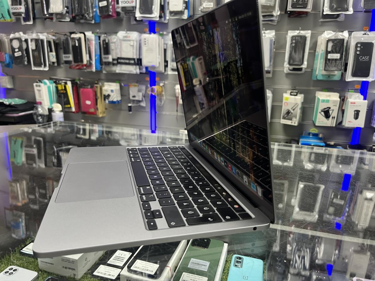 Apple MacBook Pro 13" Retina Touchbar 2020 M1 8/8 Magos CPU 8GB / 256G SSD, Space Gray, FELÚJITOTT