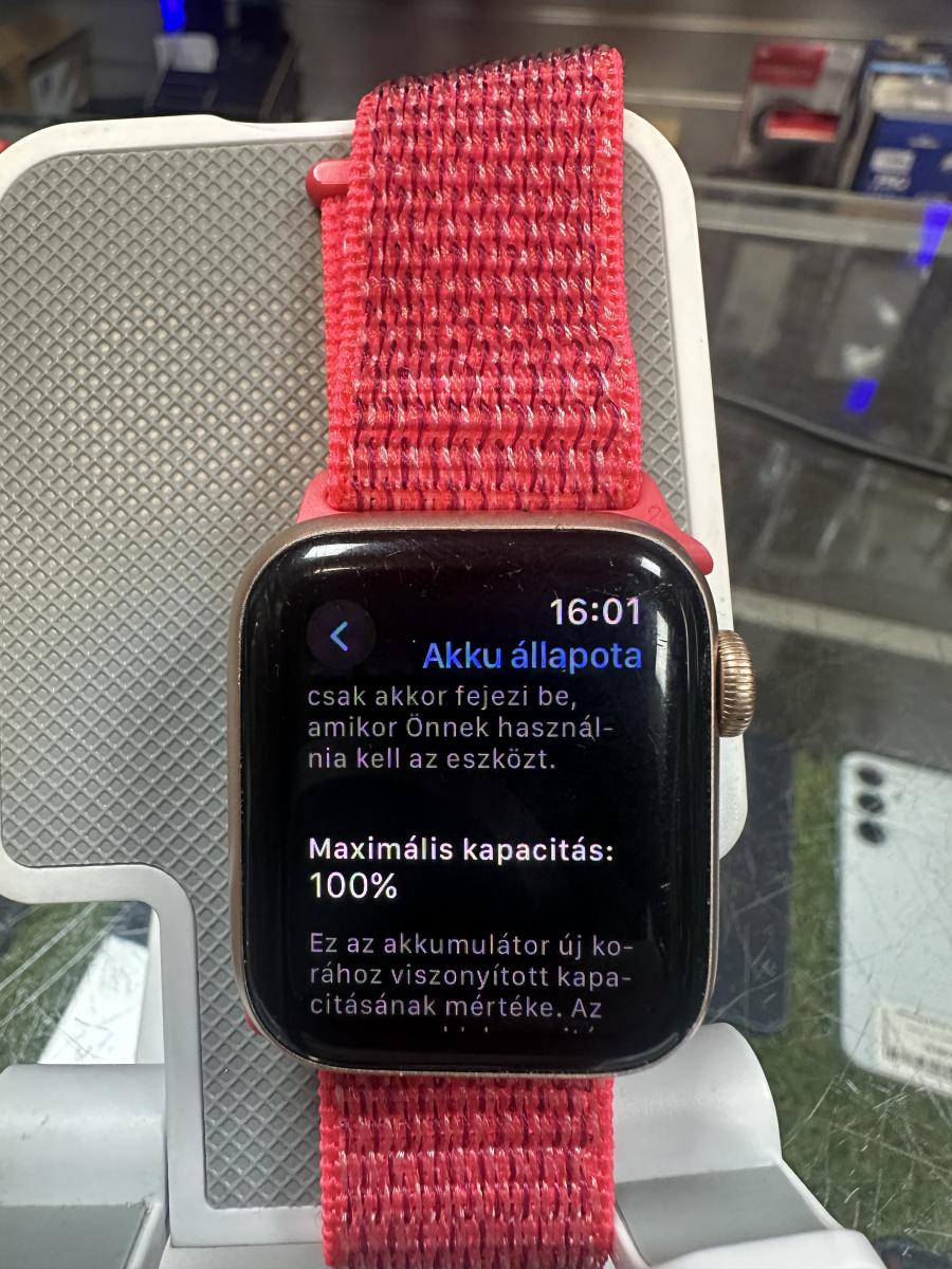 Apple Watch SE 2020 40mm BT Gold, okos&oacute;ra 