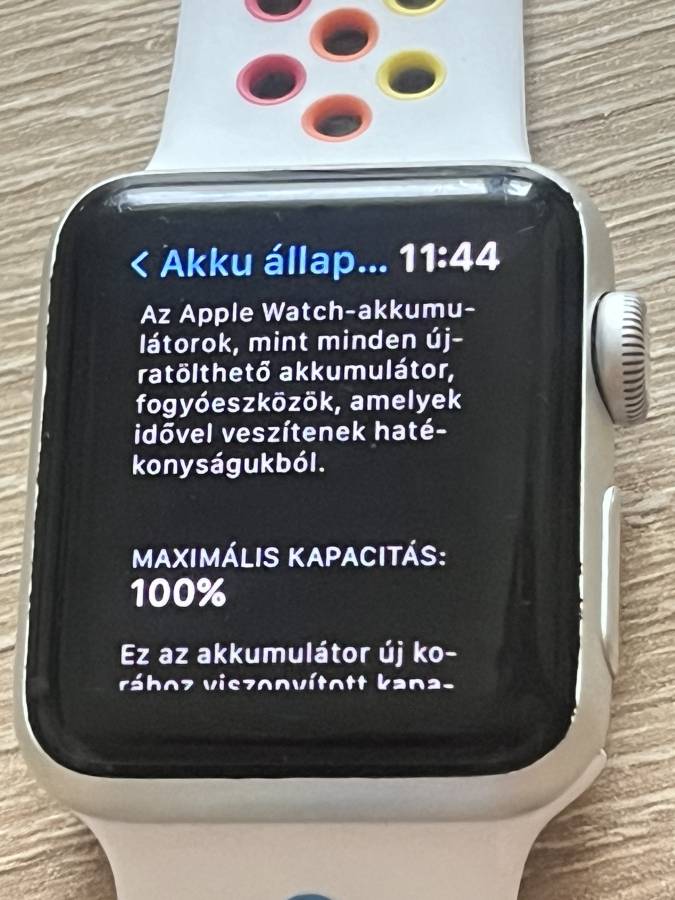Apple Watch 3 38mm silver Nike+ használt okosóra, 