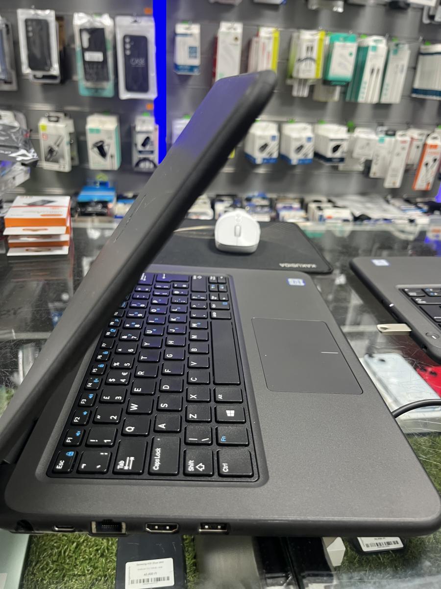 DELL Latitude 3310 13.2"HD i5-8265U 1.60GHz 8GB 250GB Win11 Felújított Notebook