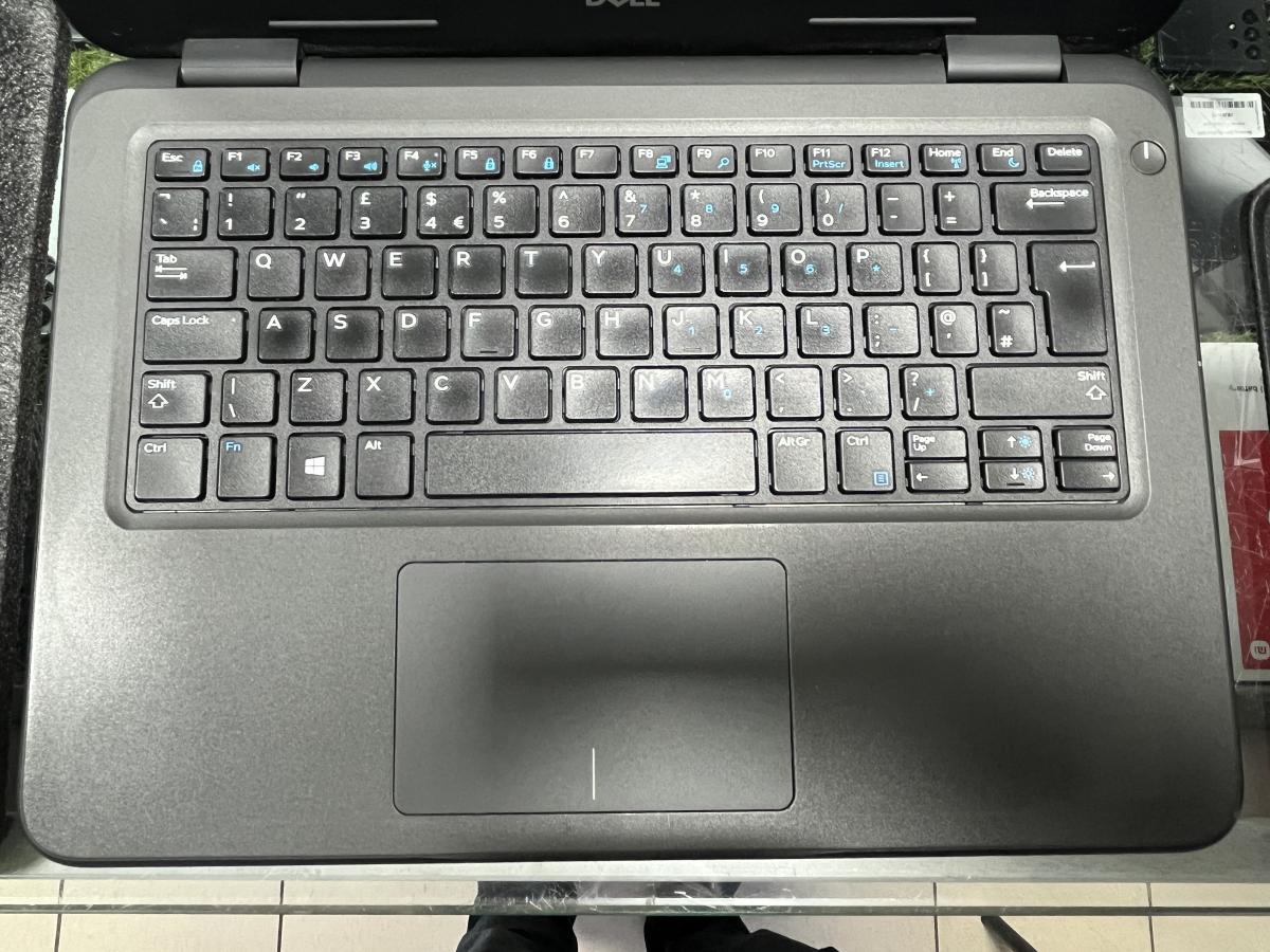 DELL Latitude 3310 13.2"HD I3-8145U 2.10GHz 8GB 250GB Win11 Fel&uacute;j&iacute;tott Notebook