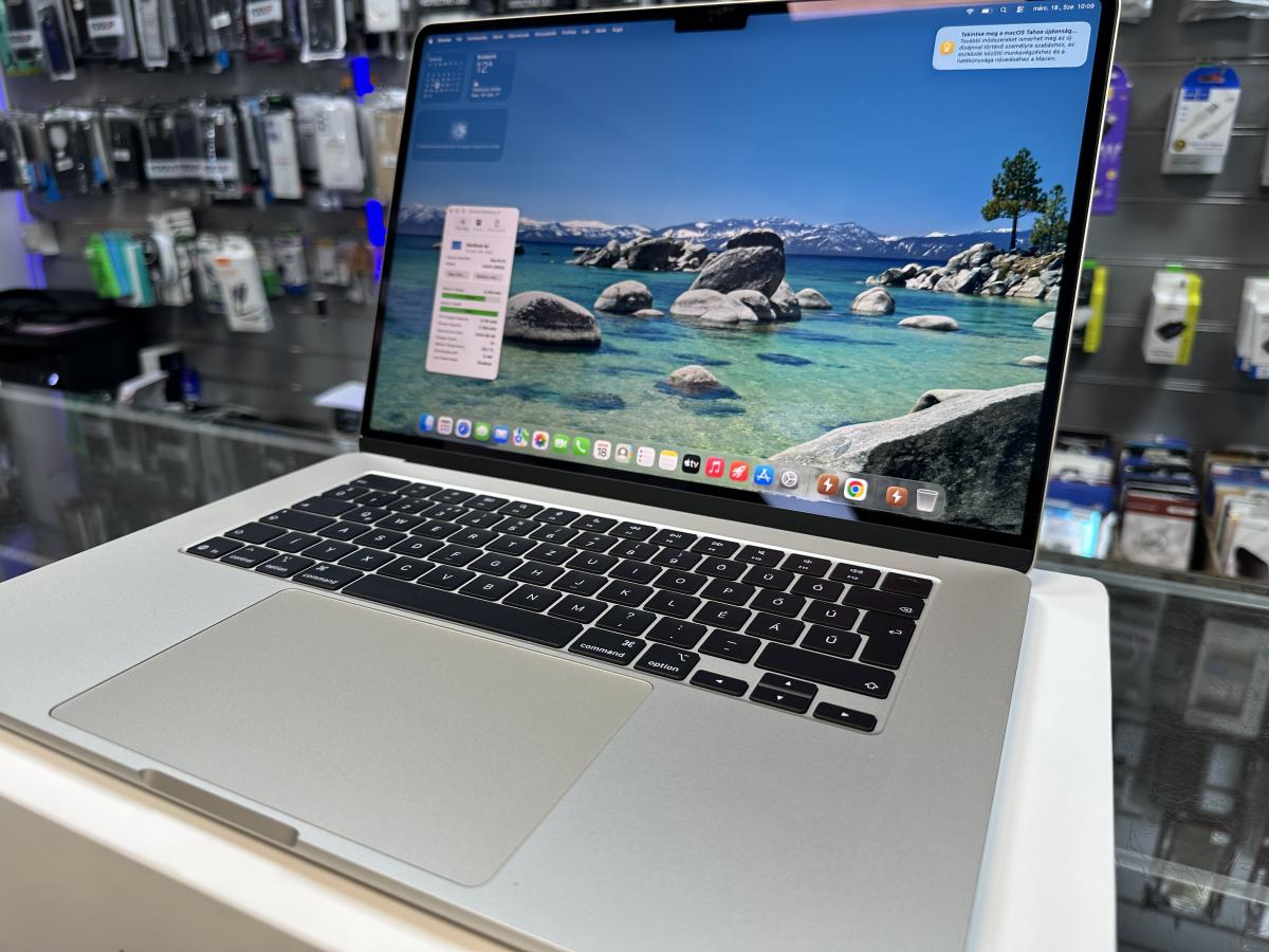 Apple MacBook Air 2025 M4 15" Liquid Retina 16G/ 256GB , magyar billentyűzet , starlight, haszn&aacute;lt