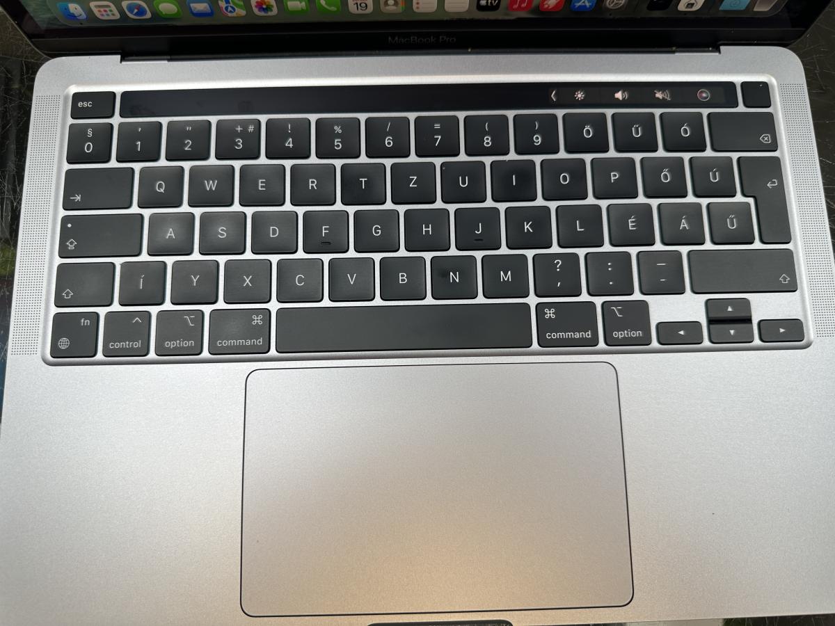 Apple MacBook Pro 13.3" Retina 2022 M2 8/10 Magos CPU 8GB / 500G SSD, space Gray