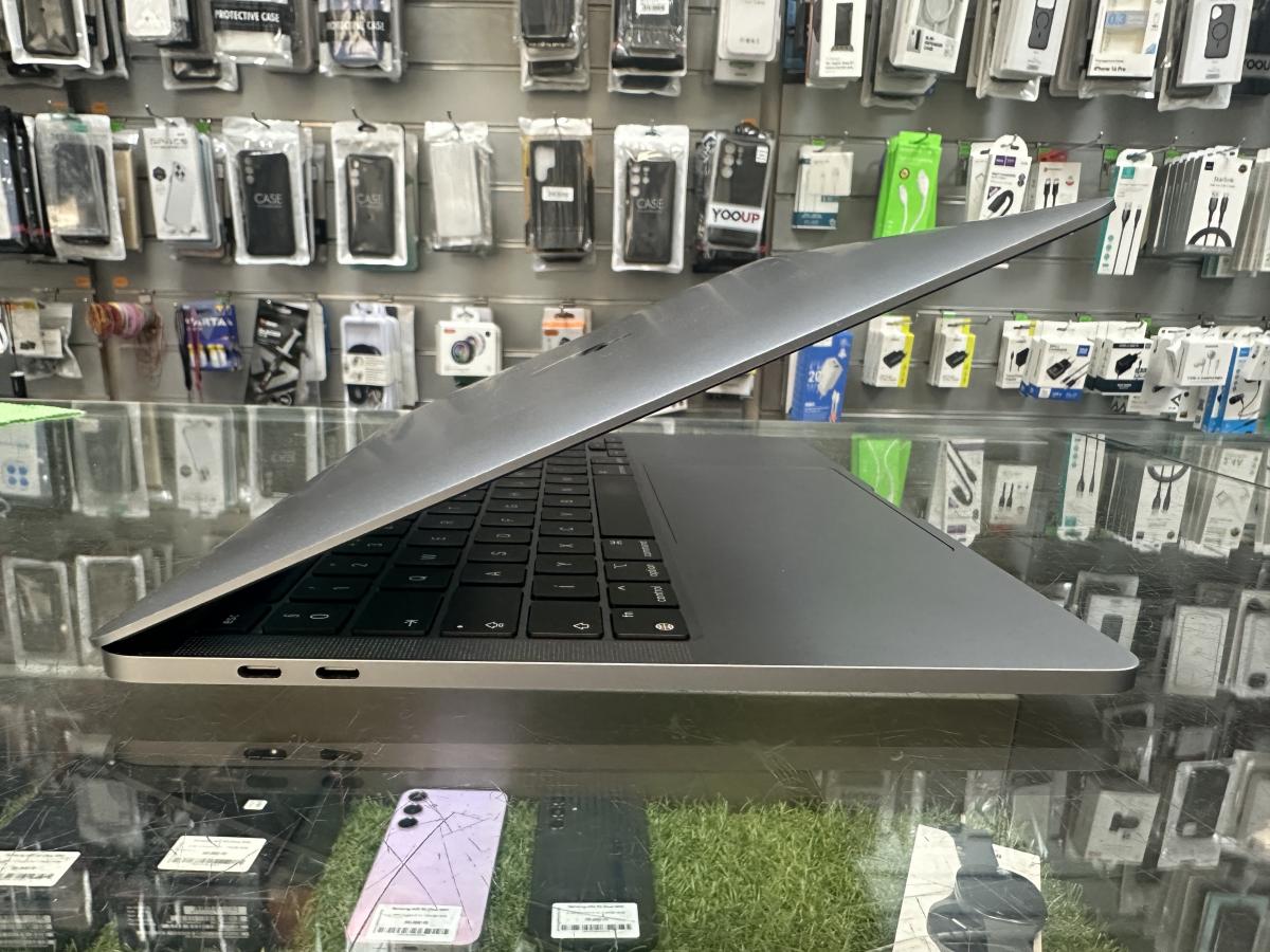Apple MacBook Pro 13.3" Retina 2022 M2 8/10 Magos CPU 8GB / 500G SSD, space Gray