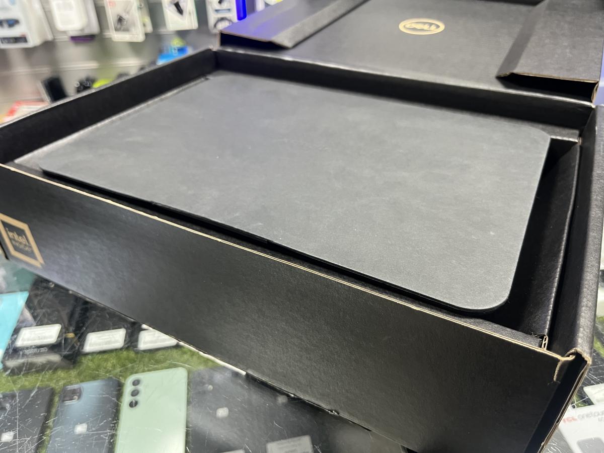 DELL Latitude 9330 13.3" QHD+ &Eacute;rintőkijelzős 2in1, i5-1240U 10magos 16GB/256GB NVME SSD, Win11 Pro, FEL&Uacute;JITOTT 