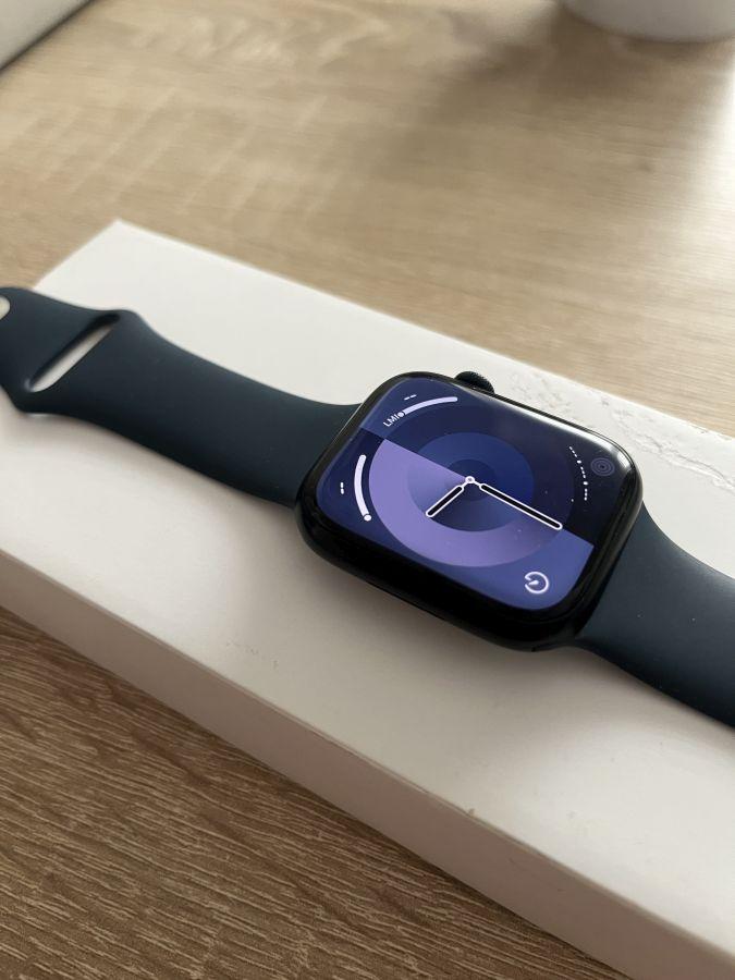 Apple Watch Series 9 (GPS + Cellular 45mm) Midnight 