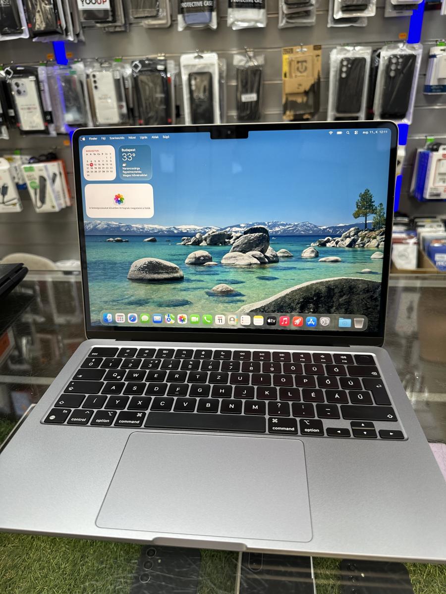 Apple MacBook Air 2022 M2 13.6" Liquid Retina 16G/ 1TB , magyar billentyűzet