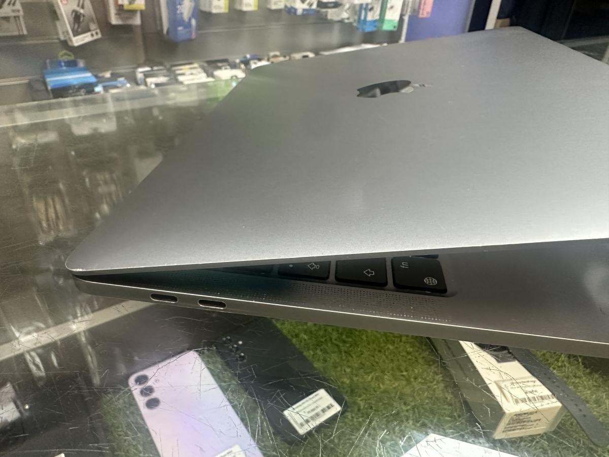 Apple MacBook Pro 13.3" Retina 2022 M2 8/10 Magos CPU 16GB / 256G SSD, space Gray 