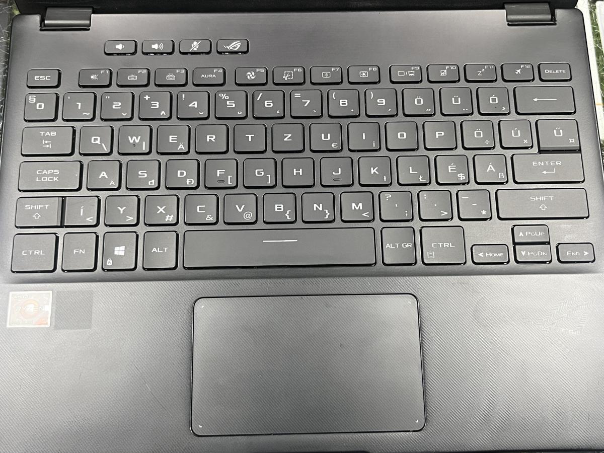 ASUS ROG Flow X13 GAMER GV301QC-K6082T 13.4"Érintőkijelző / 3K Ryzen 9 5900HS, 16GB/1TB SSD, GF RTX 3050 ,Win11H ,  FELÚJITOTT