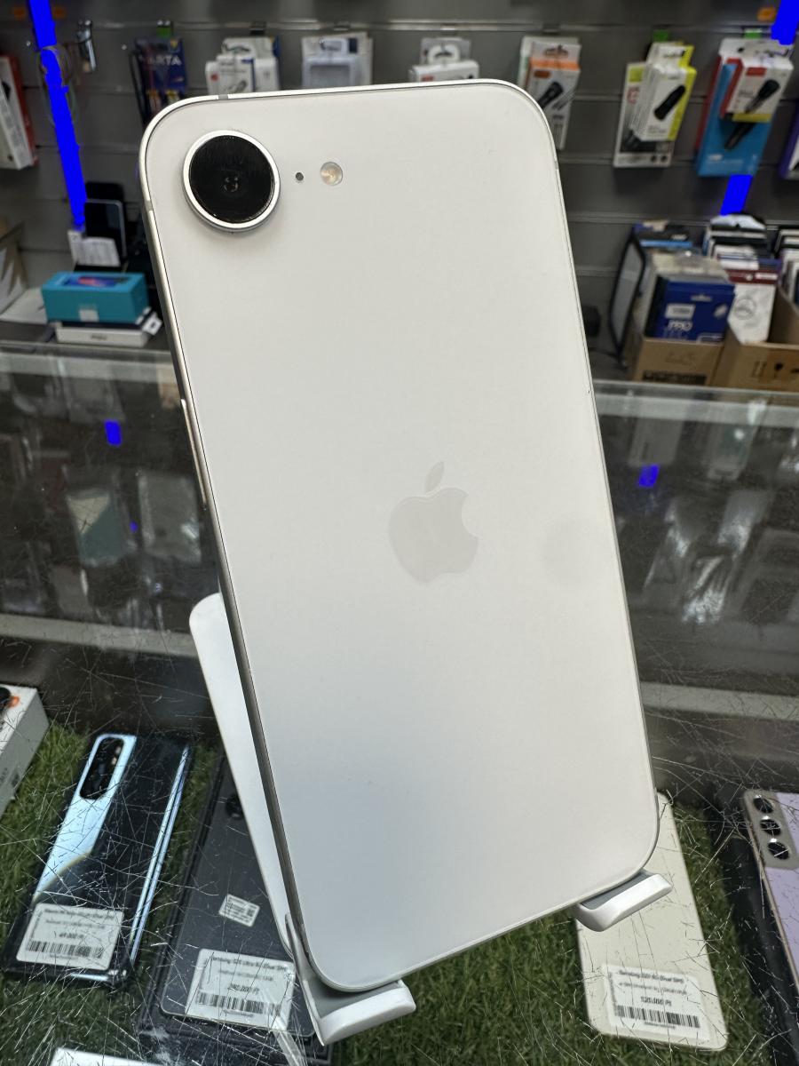 Apple iPhone 16e 128GB mobiltelefon feh&eacute;r, MD1R4F/A