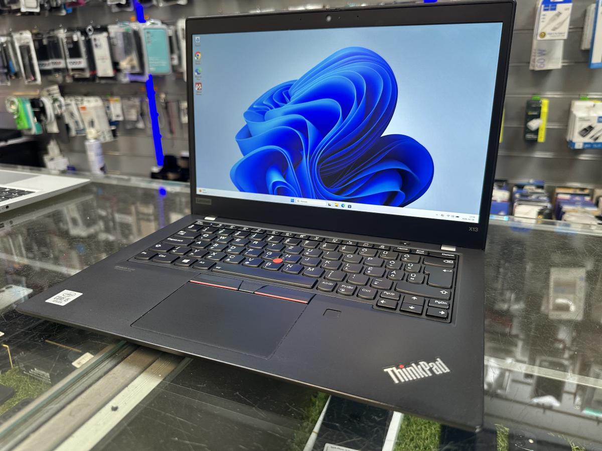 Lenovo ThinkPad X13 Laptop  13.3" FHD i5-10210U 8GB 256GB Win11 pro, felujitott 