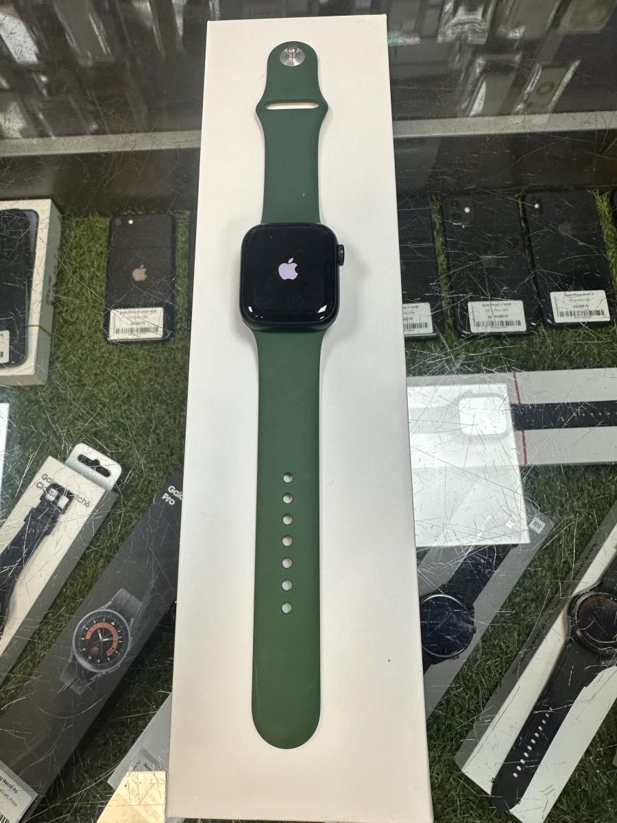 Apple Watch Series 7 41mm Green Alu case Clover Sport Band, haszn&aacute;lt