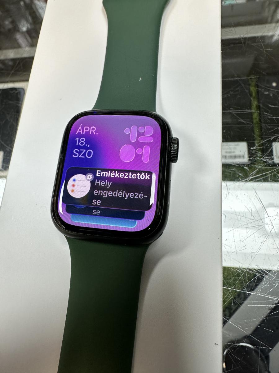 Apple Watch Series 7 41mm Green Alu case Clover Sport Band, haszn&aacute;lt