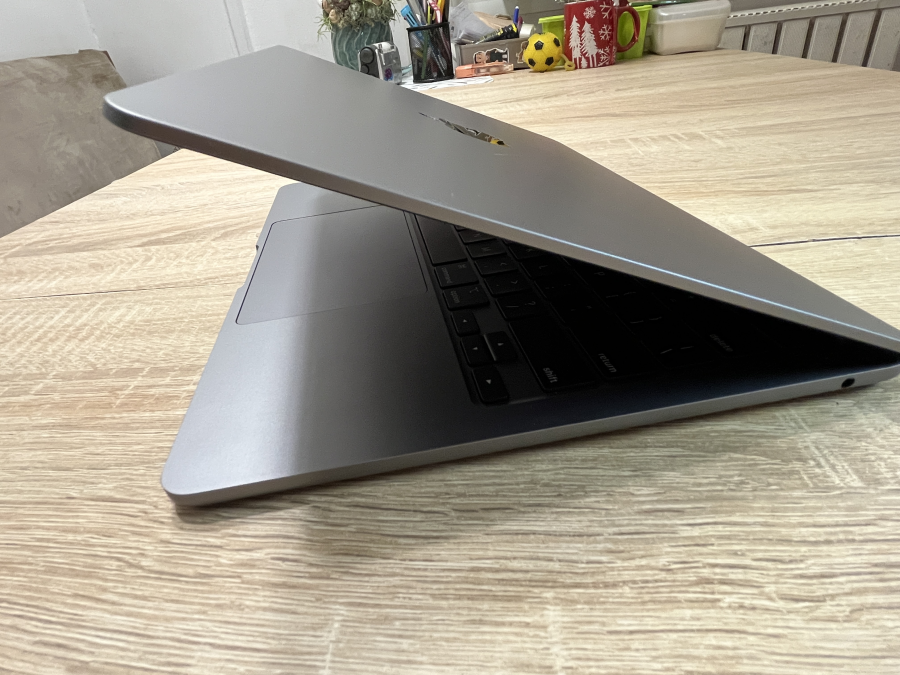 Apple MacBook Air 2022 M2 13.6" Liquid Retina 8G/ 256GB , US billentyűzet