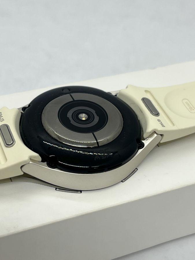 Samsung Watch 6 40mm, SM-R930 Cream szinben, 