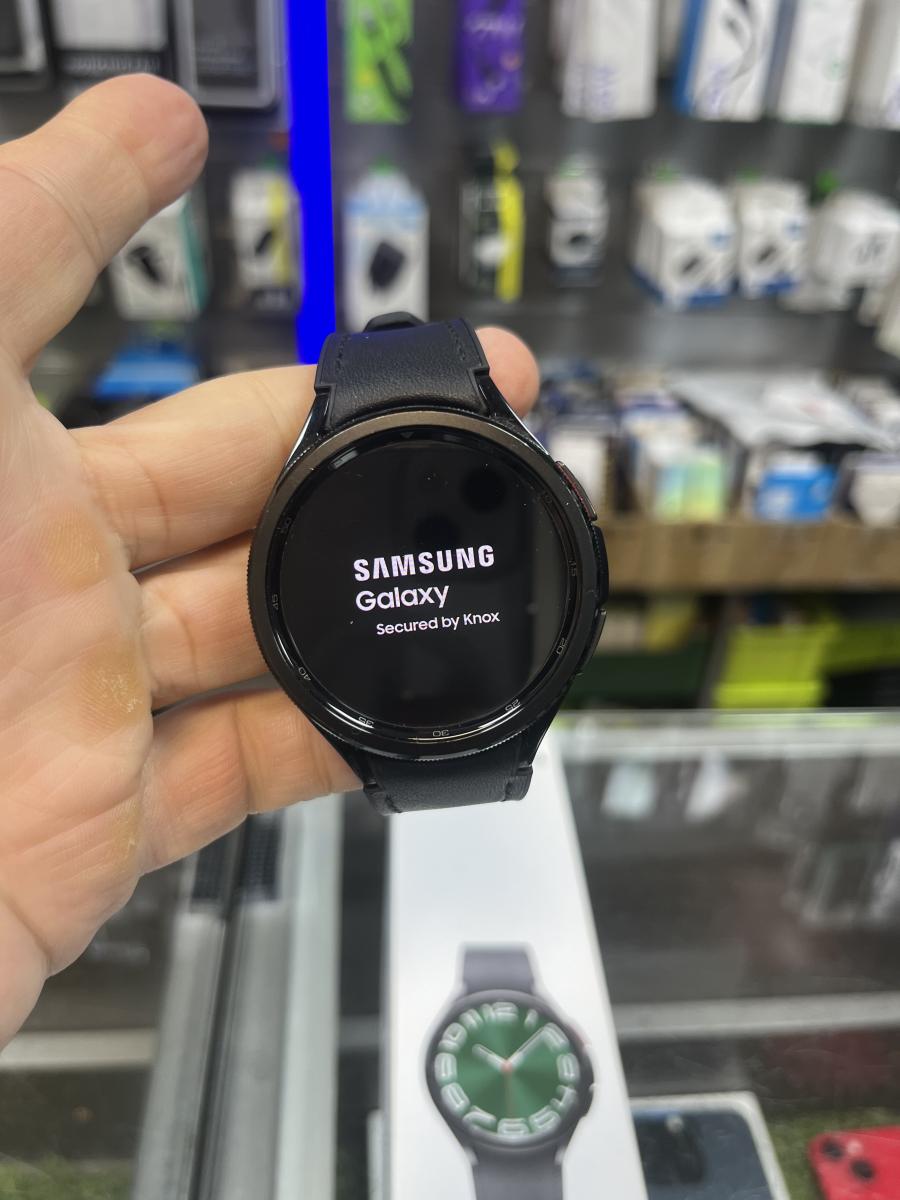 Samsung Galaxy Watch6 Classic BT 47mm fekete haszn&aacute;lt okos&oacute;ra (sm-r960) 