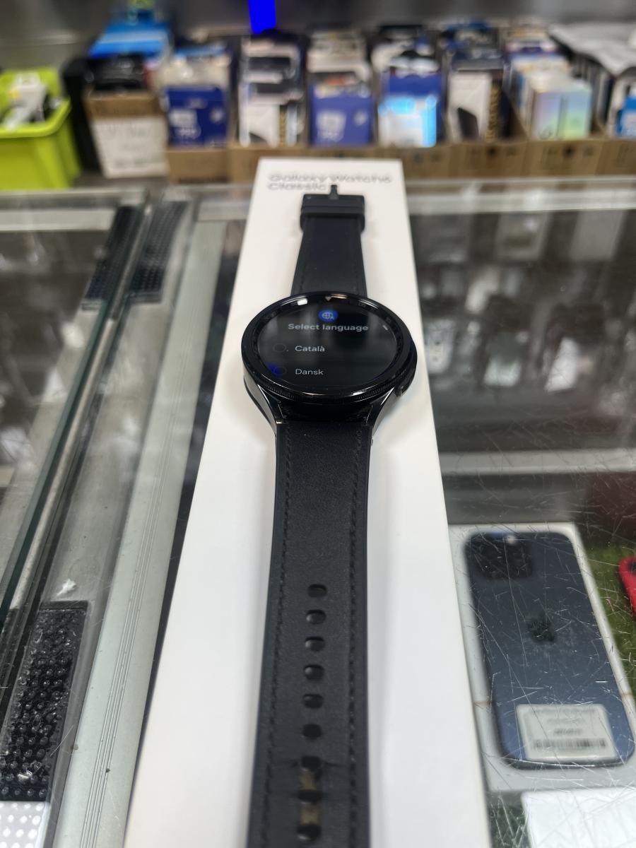 Samsung Galaxy Watch6 Classic BT 47mm fekete haszn&aacute;lt okos&oacute;ra (sm-r960) 