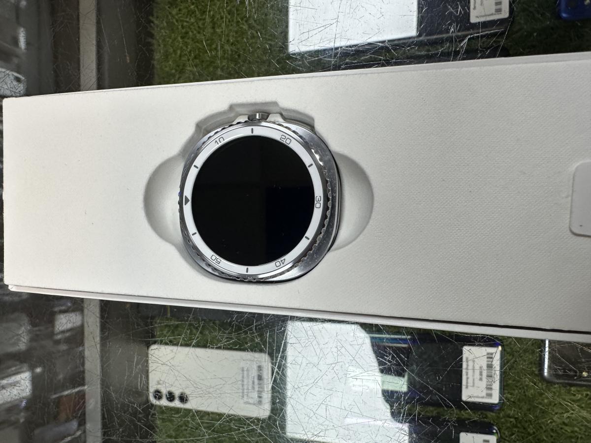 Samsung Galaxy Watch 8 Classic White  46mm BT (SM-L500) Okos&oacute;ra, Feh&eacute;r, haszn&aacute;lt 